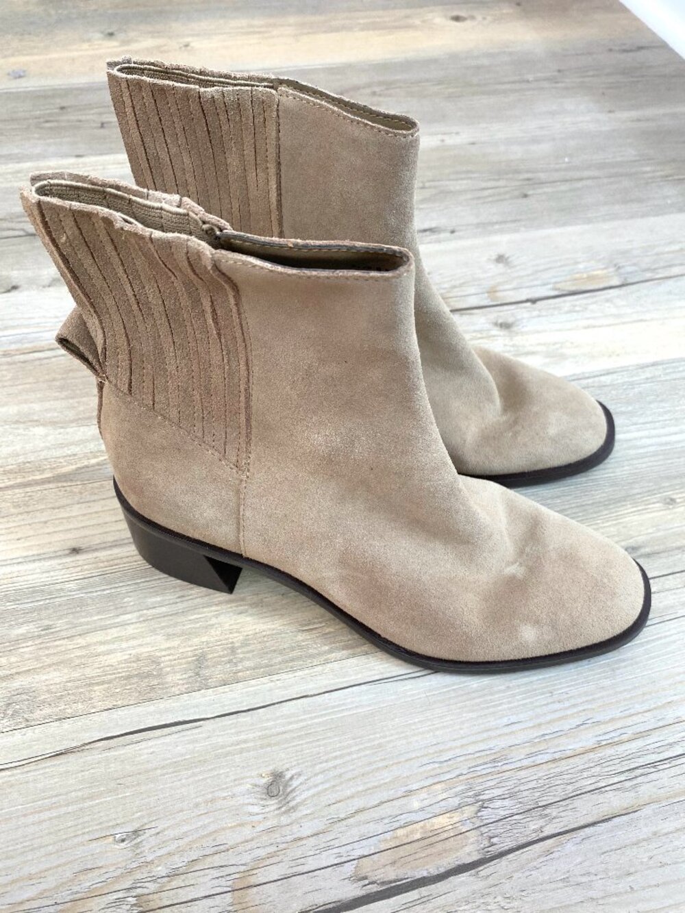 Dolce Vita Tan Suede Booties Size 8